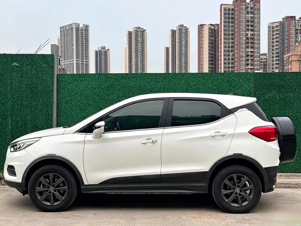 BYD Yuan EV — миниатюра 19
