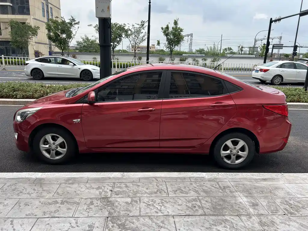 Hyundai Verna 1.4L Auto Smart Type GLS, фото 3