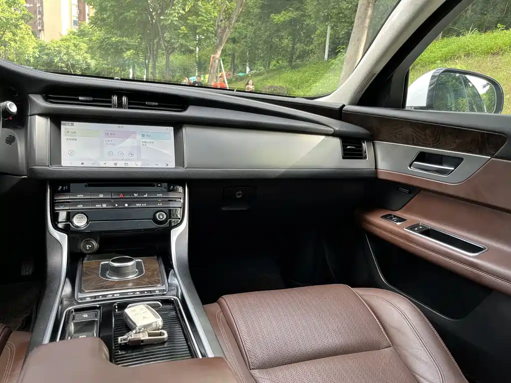 Jaguar XFL 2018 XFL 2.0T 250PS Luxury