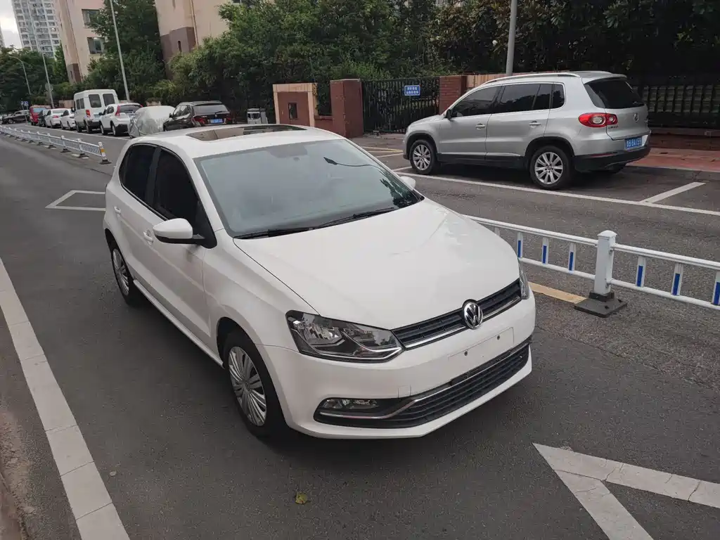 Volkswagen Polo 2016 1.6L AT Comfort