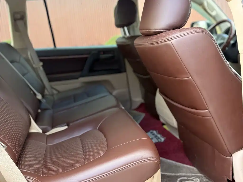 Toyota Land Cruiser — миниатюра 13