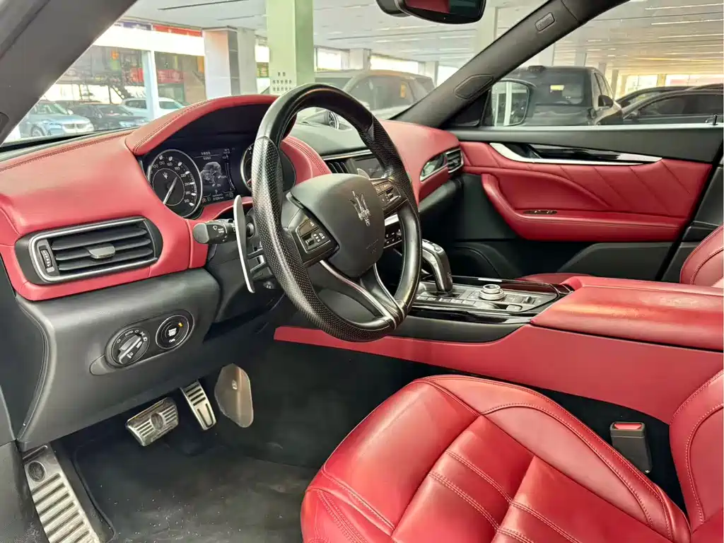 MASERATI LEVANTE