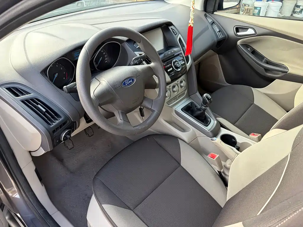 Ford Focus — миниатюра 7