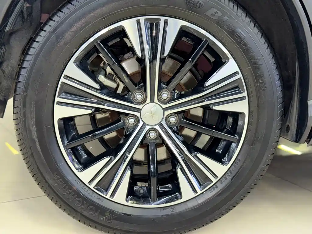 Mitsubishi Eclipse Cross 1.5T CVT 4WD True I Edition, фото 24