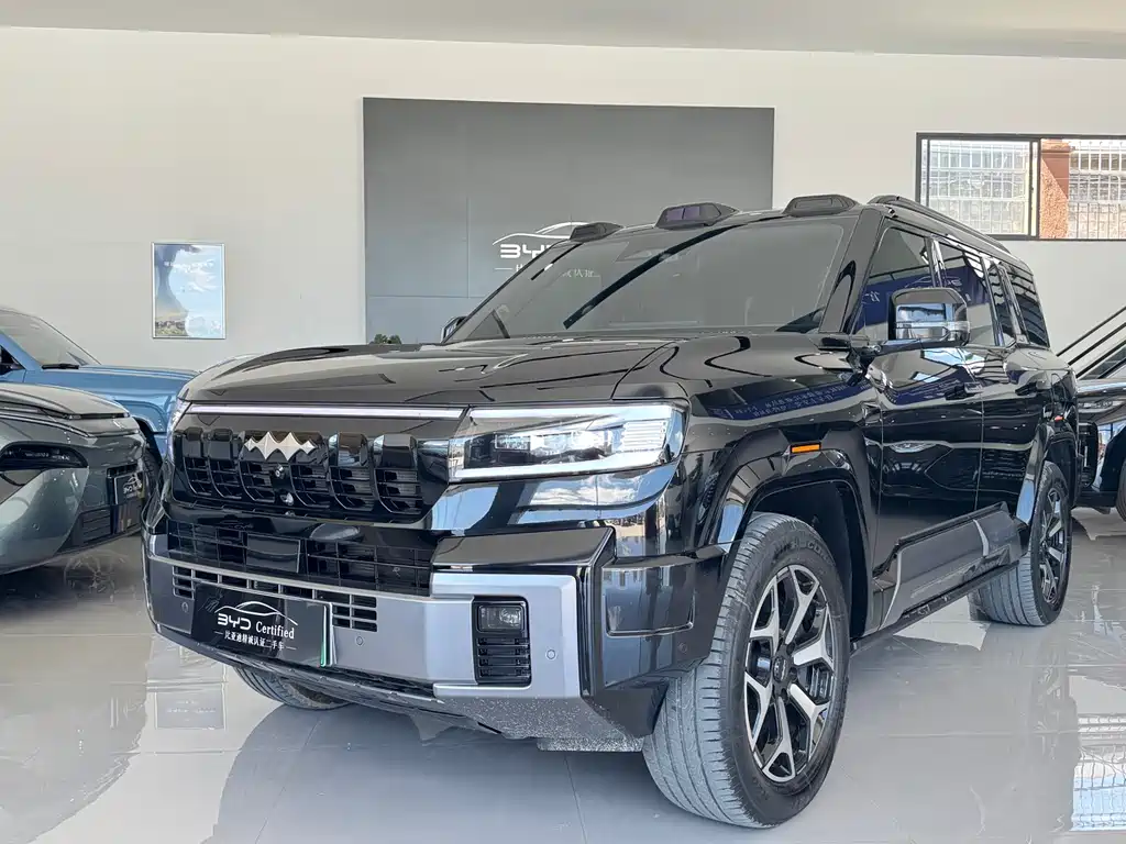 Fang Cheng Bao Leopard 8 2025