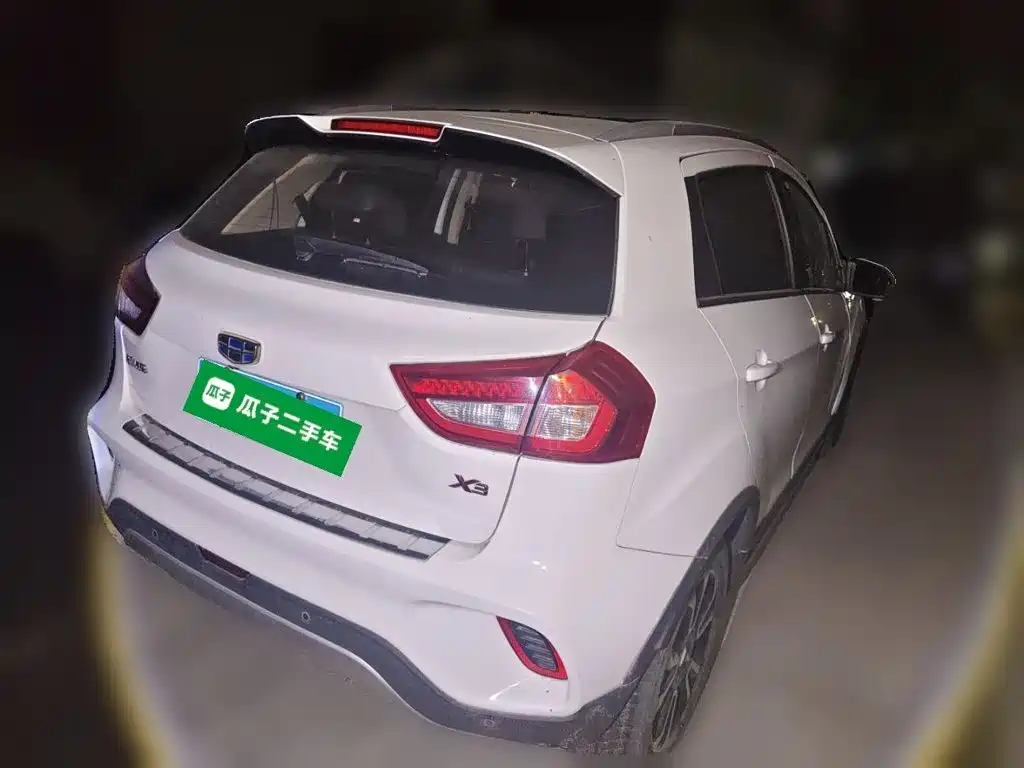Geely Vision X3 — миниатюра 5