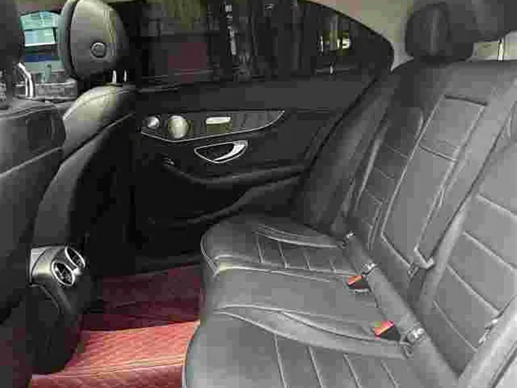 Mercedes-Benz C-Class — миниатюра 9