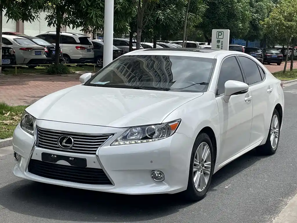 Lexus ES 2013