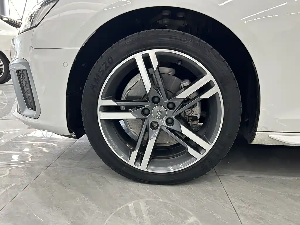 Audi A4L — миниатюра 17