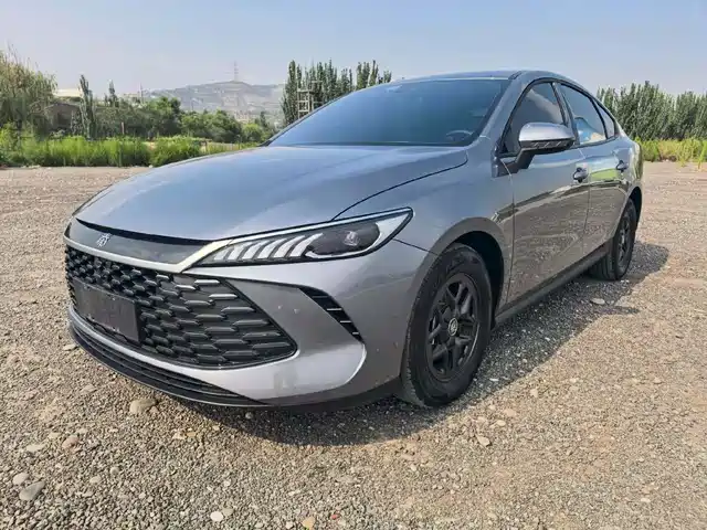 2025 BYD Qin