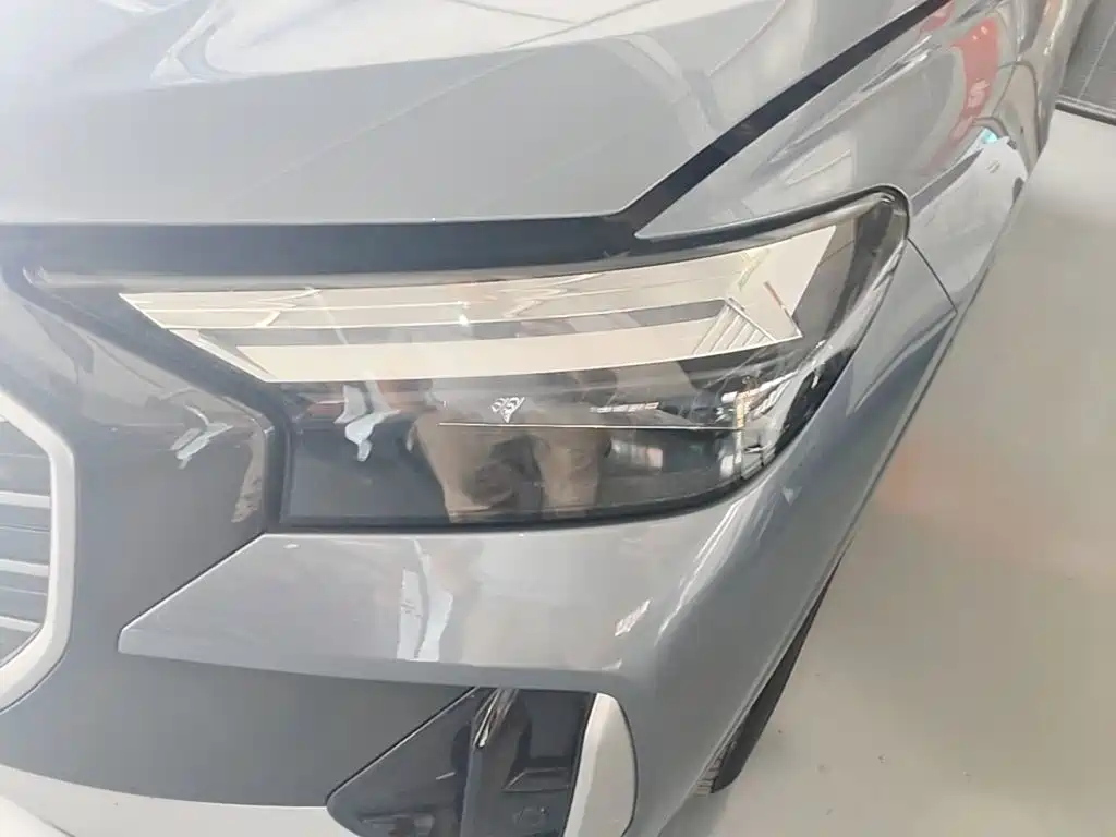 Audi Q4 e-tron — миниатюра 24