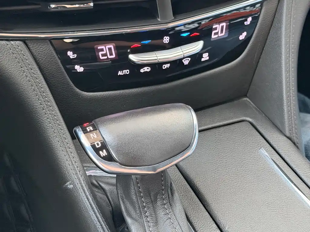 Cadillac CT6 — миниатюра 8