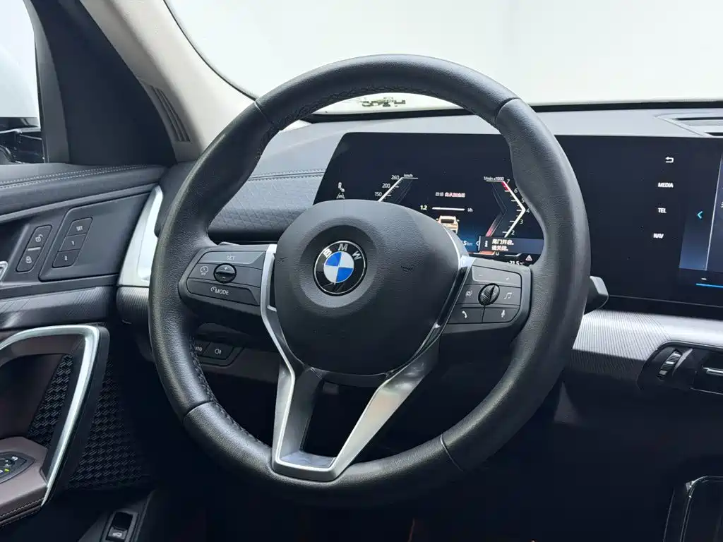 BMW X2 (Import) — миниатюра 11