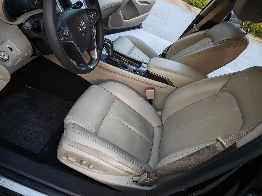 Buick LaCrosse — миниатюра 7