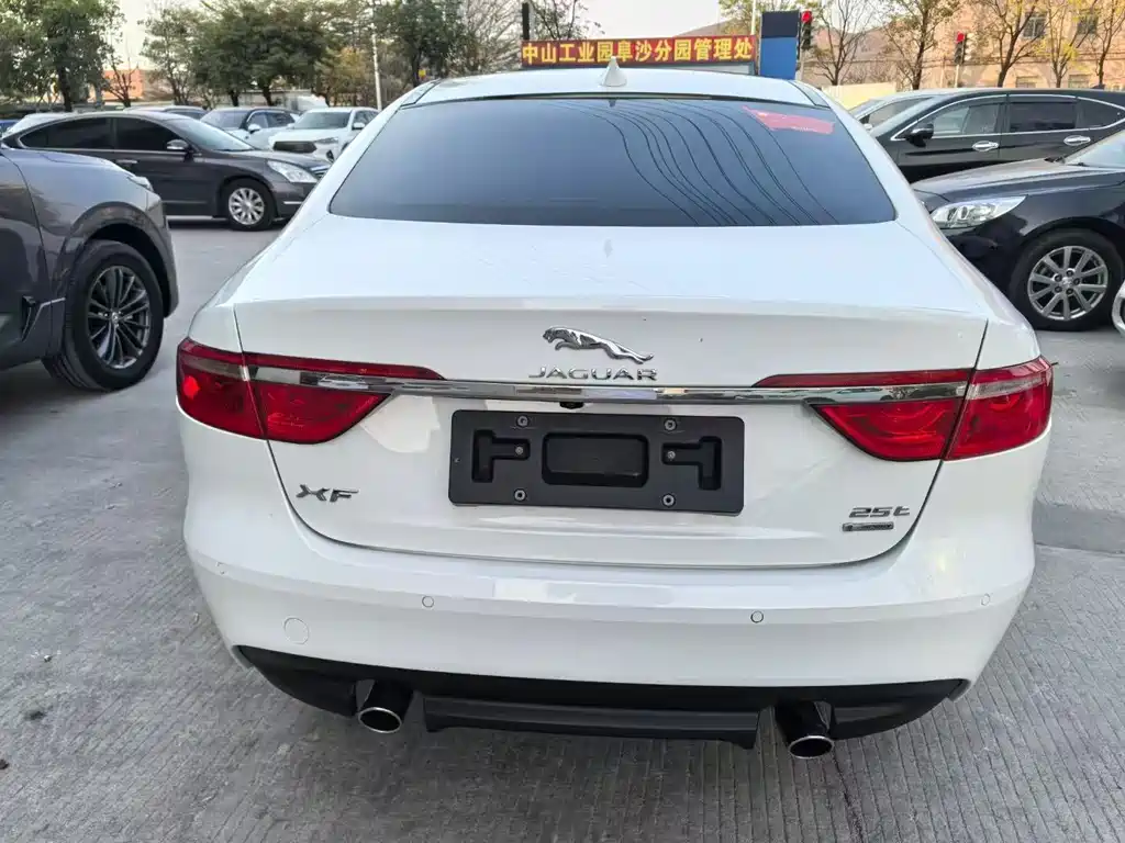 Jaguar XF XF 2.0T 2WD Elegance Edition, фото 3