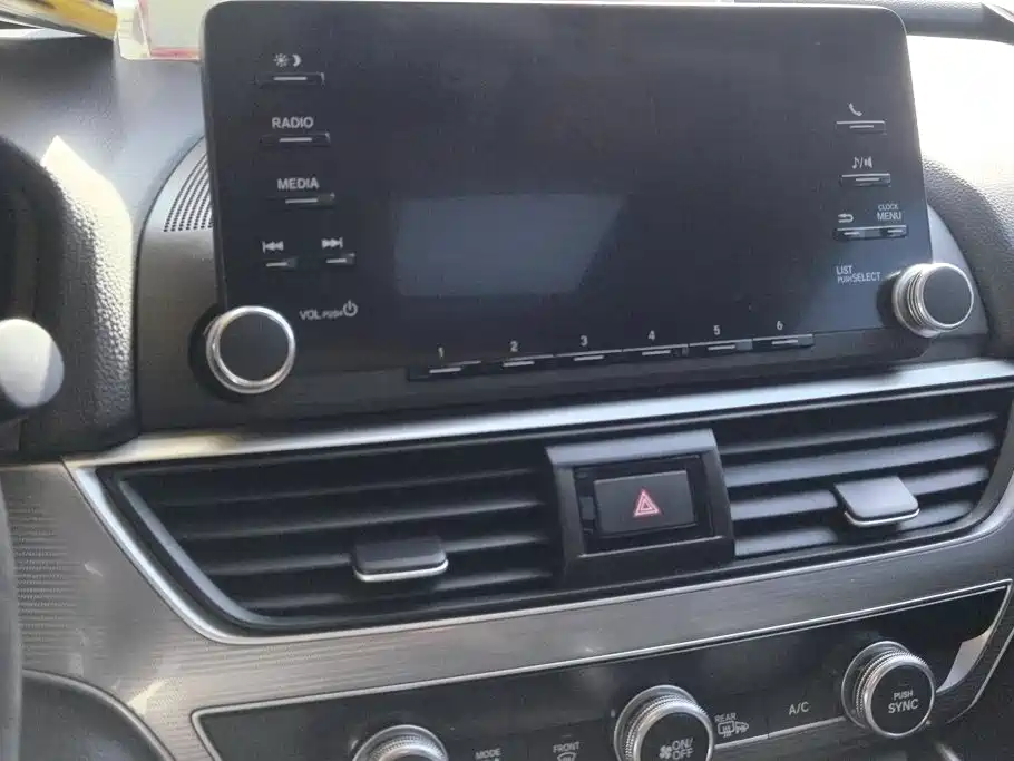 Honda Accord — миниатюра 13