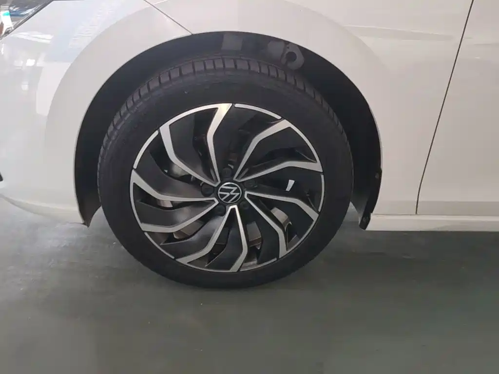 Volkswagen Golf — миниатюра 23