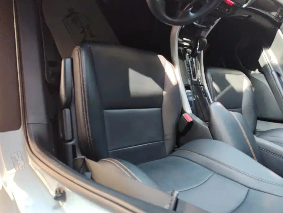Honda Accord — миниатюра 9
