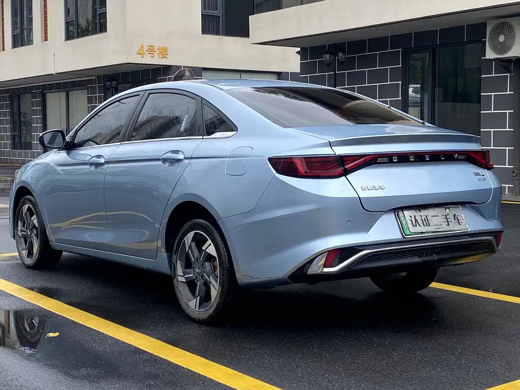 Geely L HiP — миниатюра 6