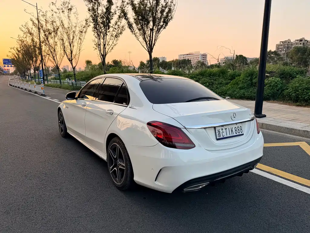 Mercedes-Benz C-Class — миниатюра 8