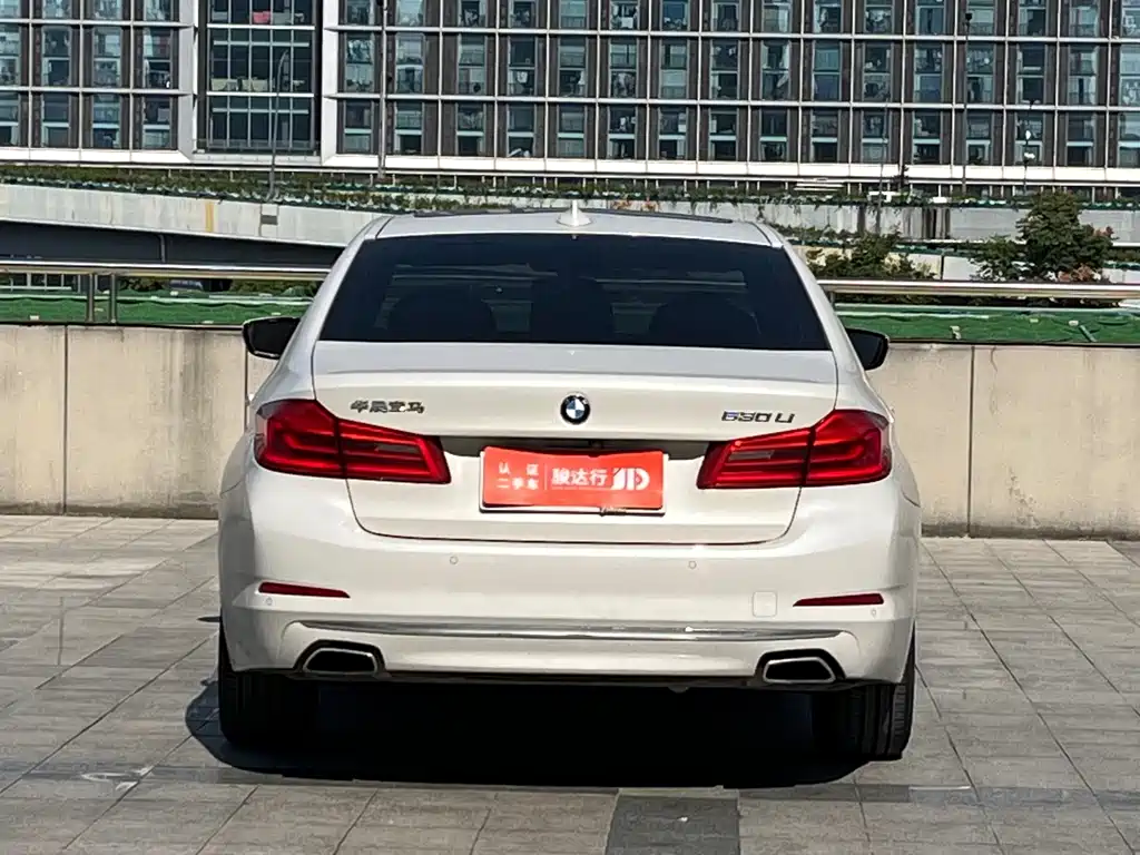 BMW 5 Series — миниатюра 5