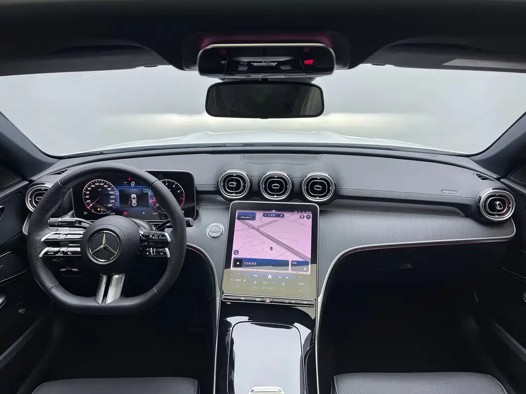 Mercedes-Benz C-Class — миниатюра 13