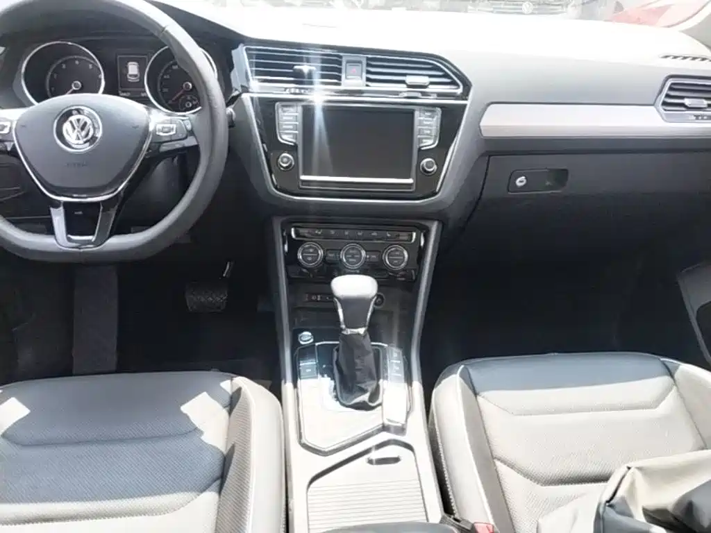 Volkswagen Tiguan L — миниатюра 13