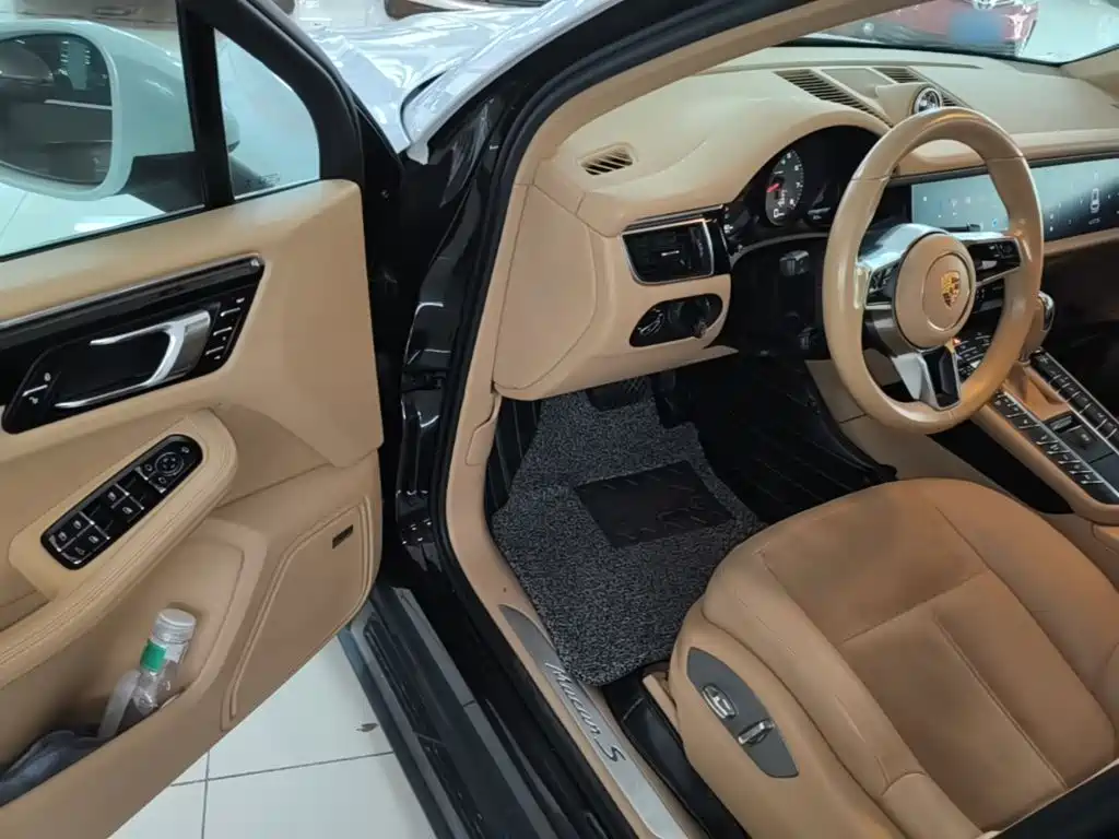 Porsche Macan — миниатюра 16