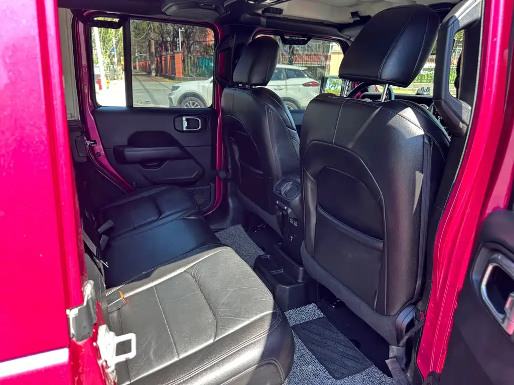 Jeep Wrangler — миниатюра 9