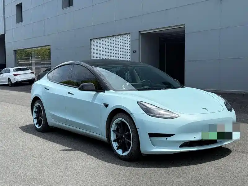 Tesla Model 3 2023