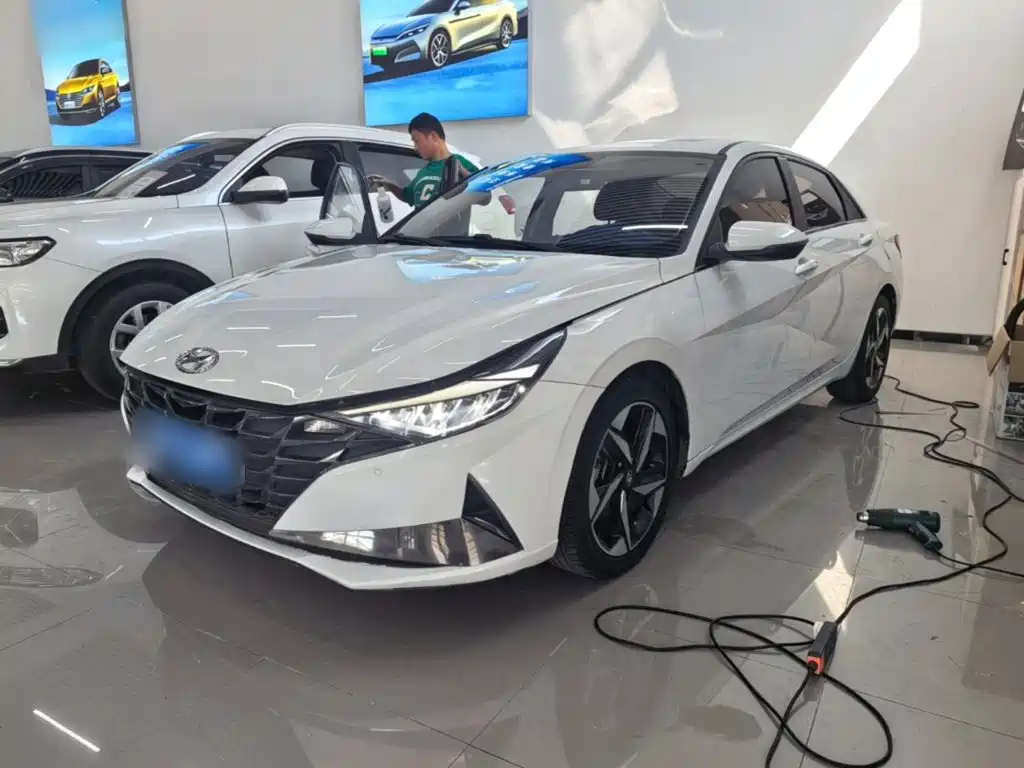 Hyundai Elantra — миниатюра 2