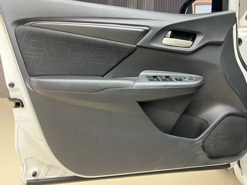 Honda Fit — миниатюра 11