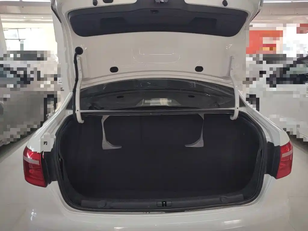 Volkswagen Lavida — миниатюра 19