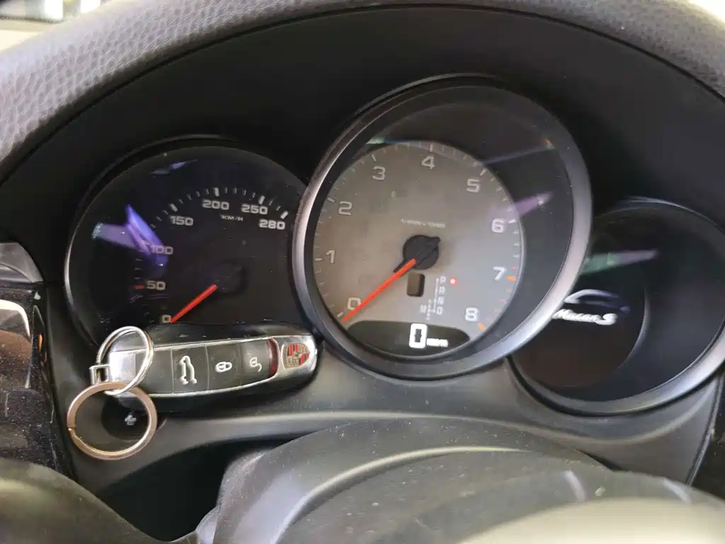 Porsche Macan — миниатюра 10