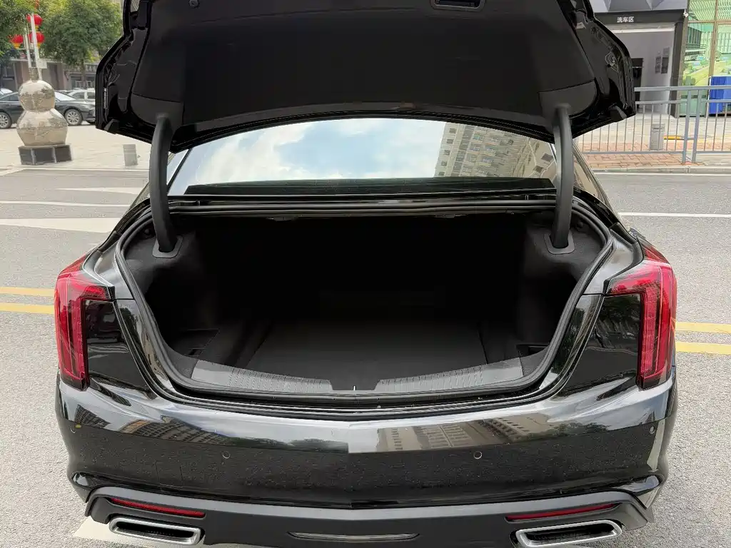 Cadillac CT5 — миниатюра 10