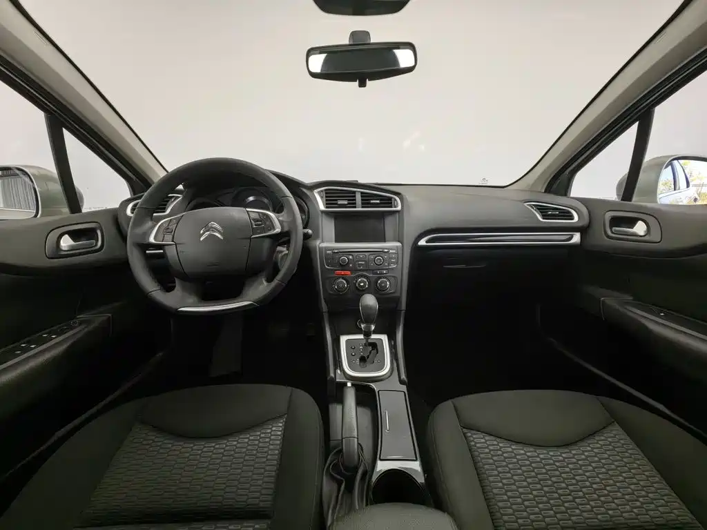 Citroen C4L — миниатюра 5