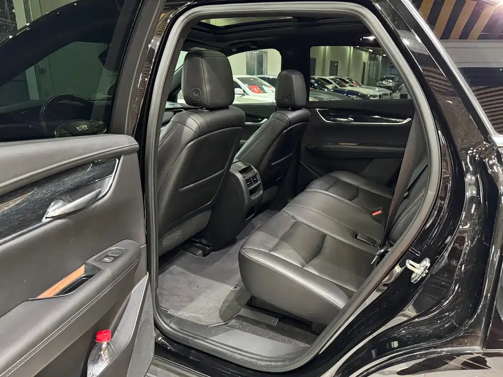 Cadillac XT5 — миниатюра 11