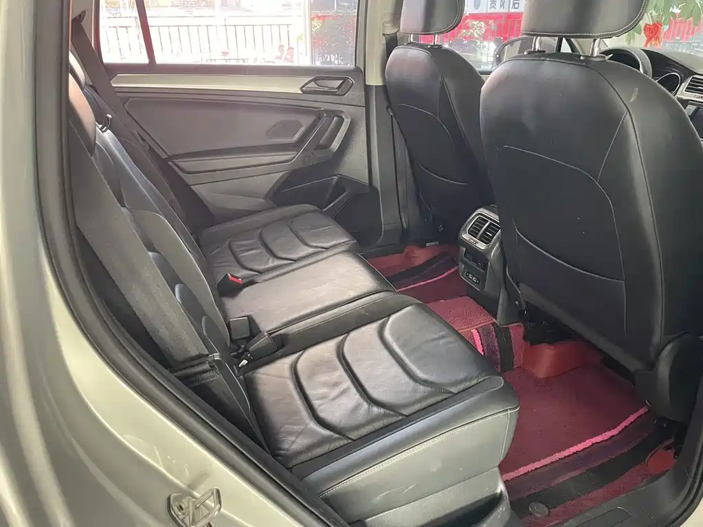 Volkswagen Tiguan L — миниатюра 22