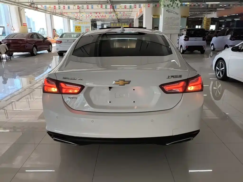 Chevrolet Malibu XL — миниатюра 6