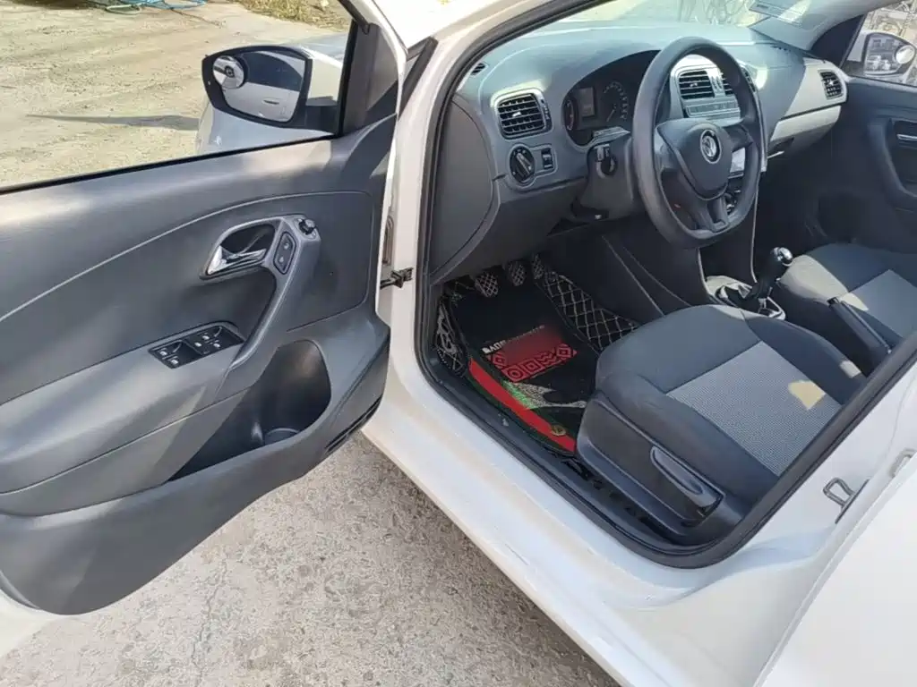 Volkswagen Polo — миниатюра 16