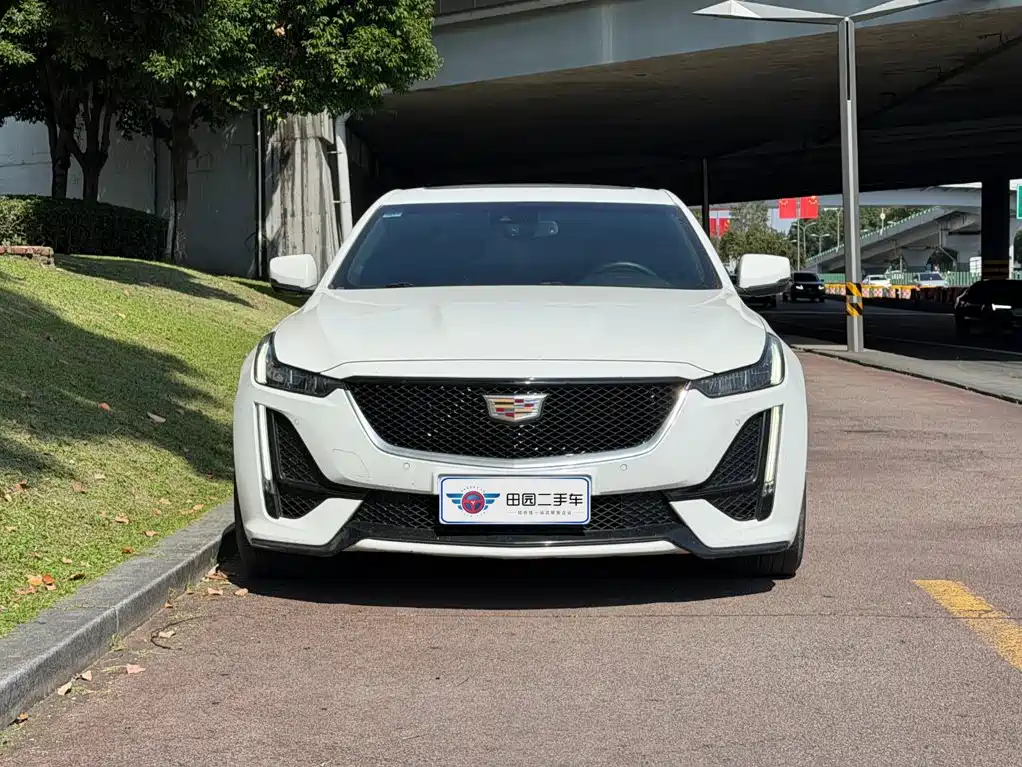 Cadillac CT5 — миниатюра 2
