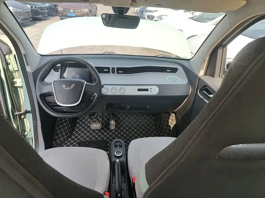 Wuling MINIEV — миниатюра 10