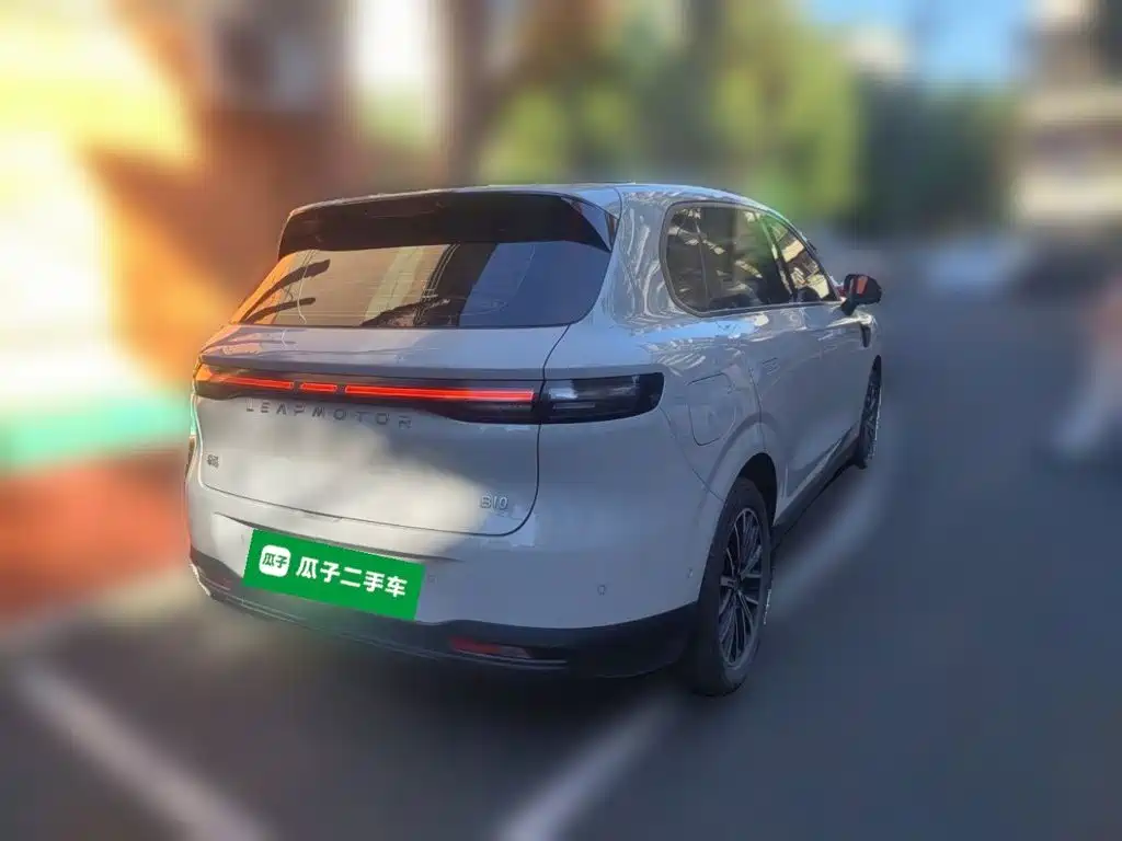 Leapmotor Leapmotor B10 — миниатюра 4