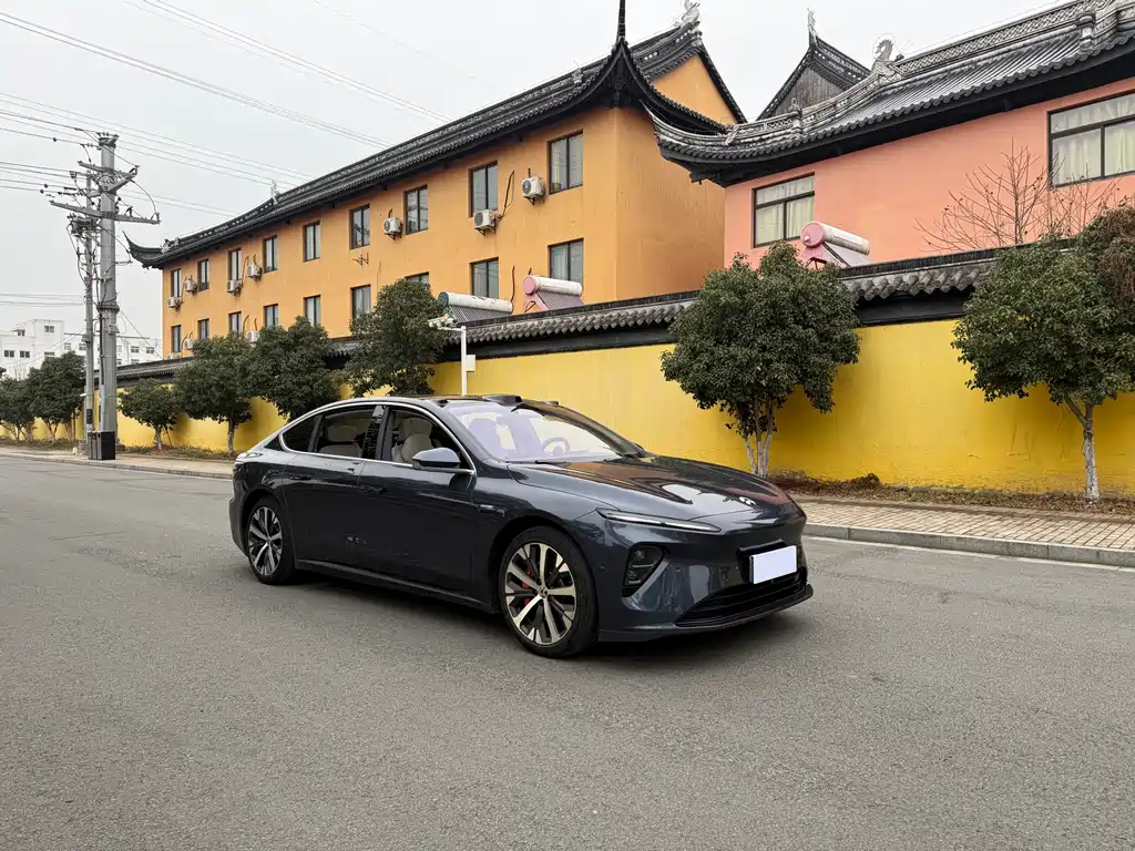 NIO NIO ET7