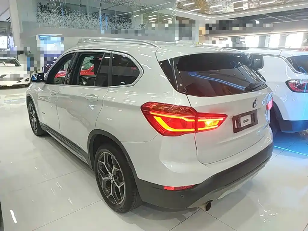BMW X1 — миниатюра 5