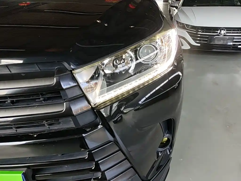 Toyota Highlander — миниатюра 24