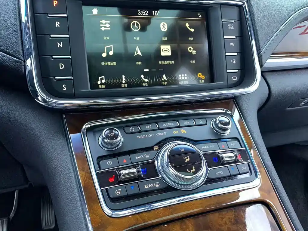 Lincoln Continental — миниатюра 9