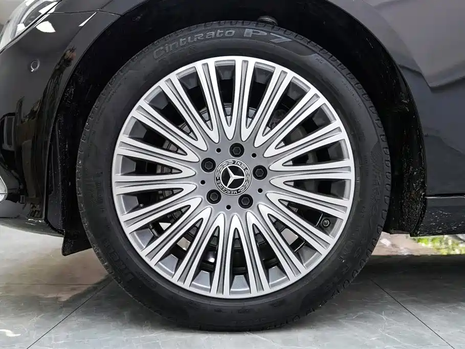 MERCEDES-BENZ  E CLASS