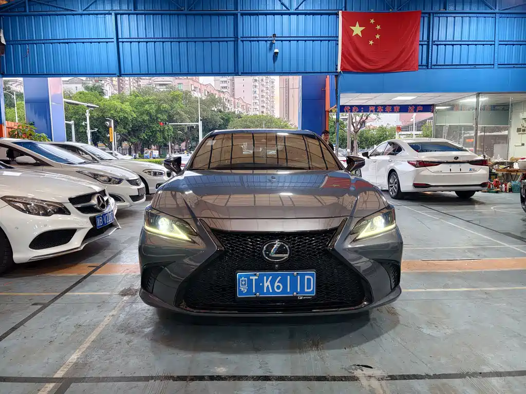 Lexus ES — миниатюра 3