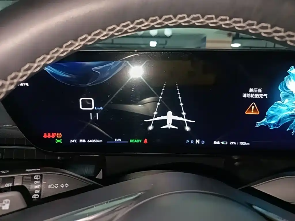 Buick E5 — миниатюра 12